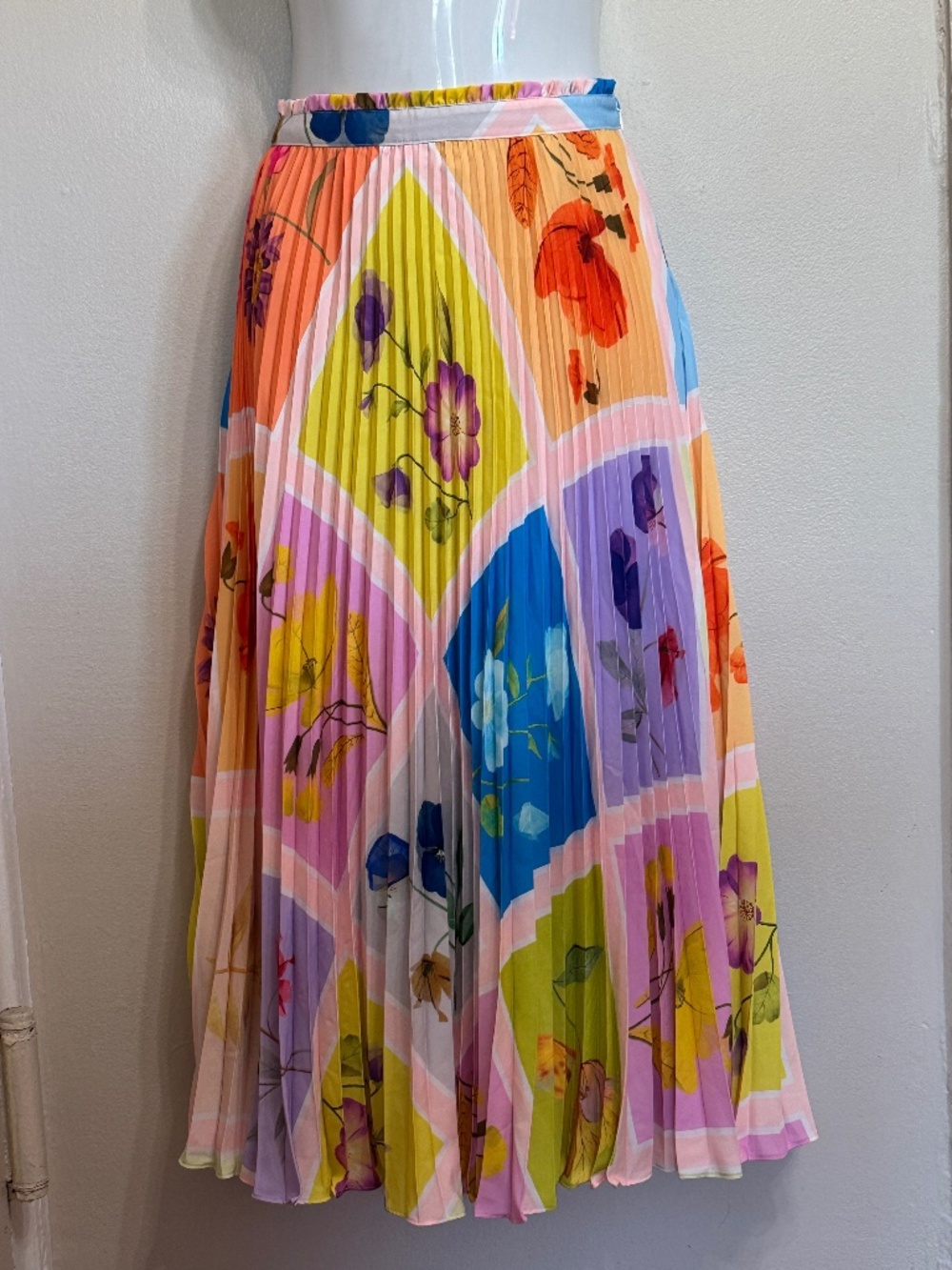 Anthropologie - The Isobell - Silky Pleated Maxi Skirt - Picture 2 of 6